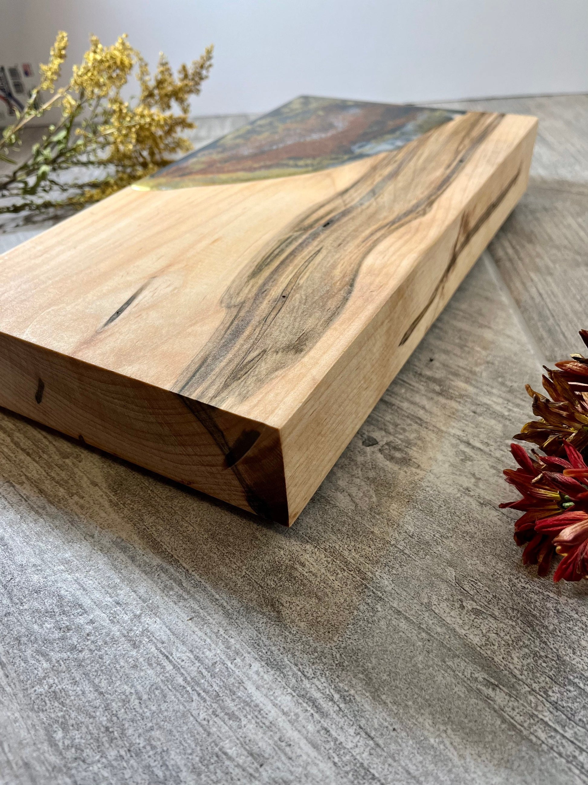 Thick Tiger Maple Cutting Board with Organic Live Edge - Handcrafted Wood -  Personalized Wedding Gift - Charcuterie Board 788 — Rusticcraft Designs